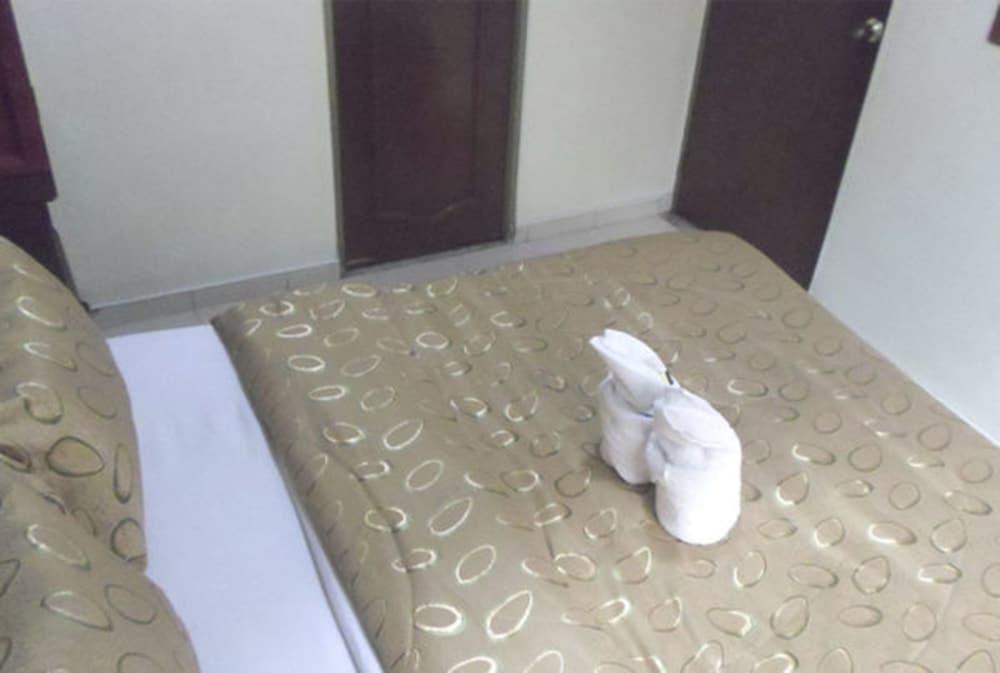 Hotel Los Balcones Богота Экстерьер фото