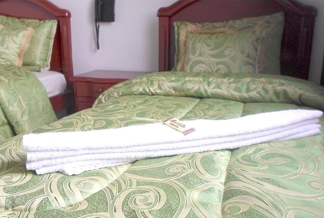 Hotel Los Balcones Богота Экстерьер фото